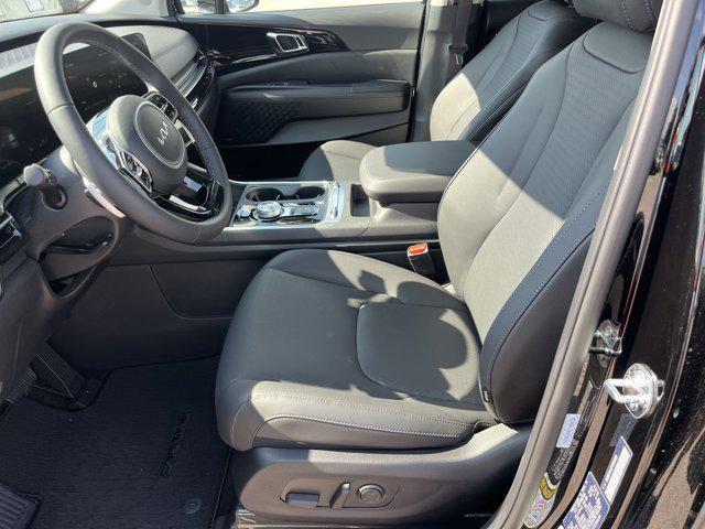 new 2026 Kia Carnival Hybrid car, priced at $55,285