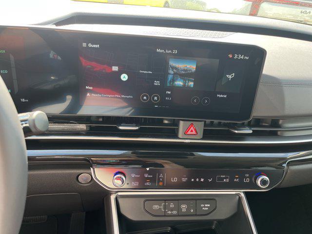 new 2026 Kia Carnival Hybrid car, priced at $55,285