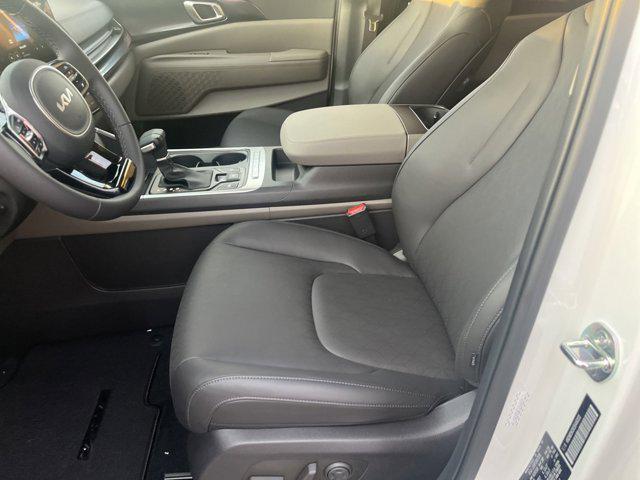 new 2025 Kia Carnival car, priced at $38,754