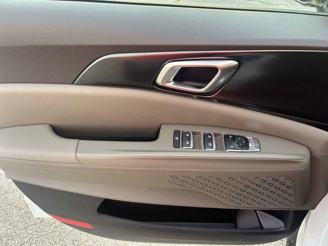 new 2025 Kia Carnival car, priced at $38,754