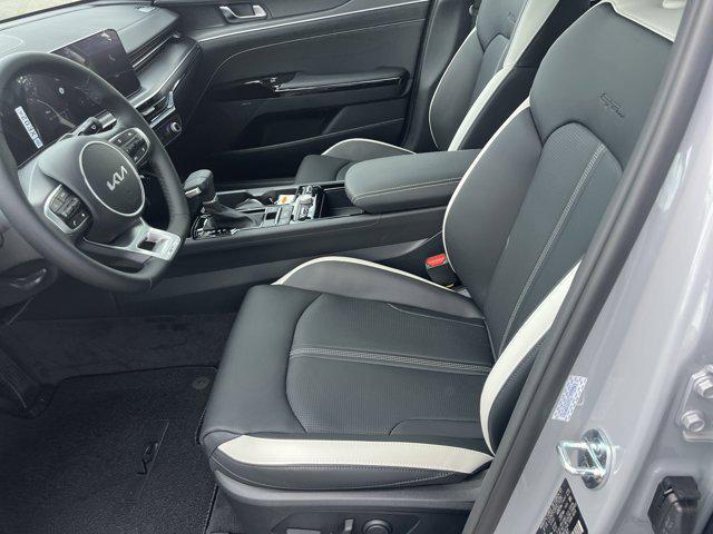 new 2025 Kia K5 car, priced at $30,154