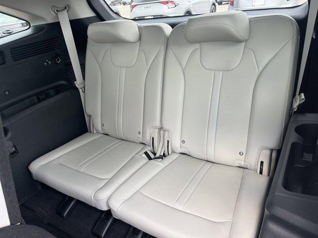 new 2025 Kia Sorento car, priced at $34,581
