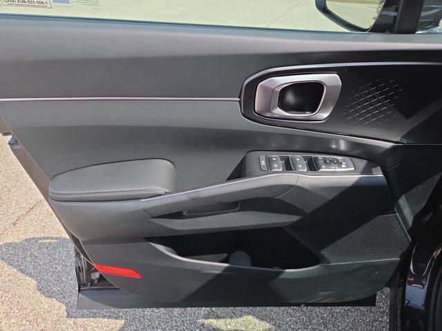 new 2026 Kia Sorento car, priced at $31,028