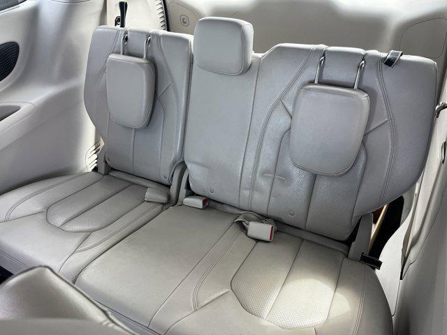 used 2021 Chrysler Pacifica Hybrid car, priced at $22,524