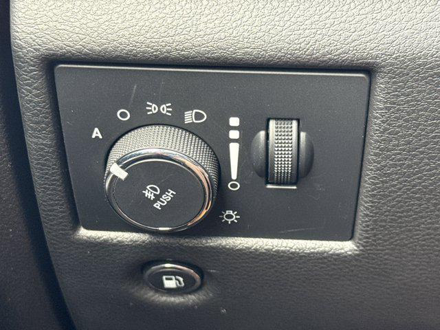 used 2022 Jeep Grand Cherokee car, priced at $29,325