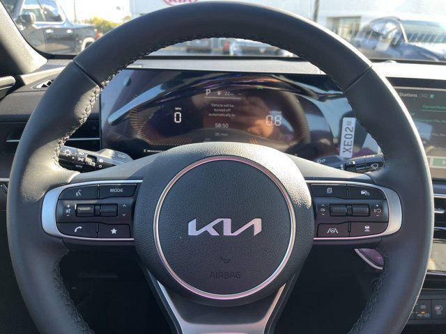 new 2025 Kia K5 car, priced at $30,275