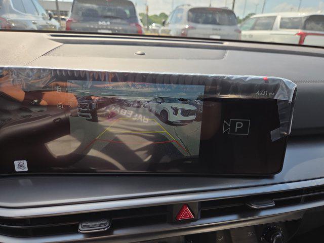 new 2025 Kia Sorento car, priced at $30,288