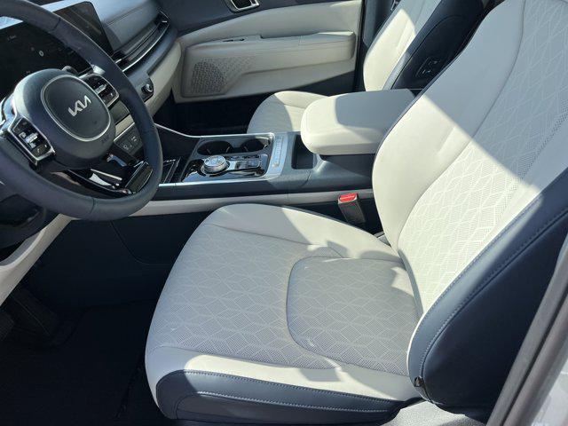 new 2026 Kia Carnival Hybrid car, priced at $45,385
