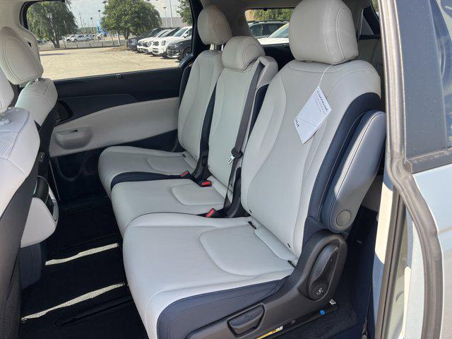new 2026 Kia Carnival Hybrid car, priced at $45,385