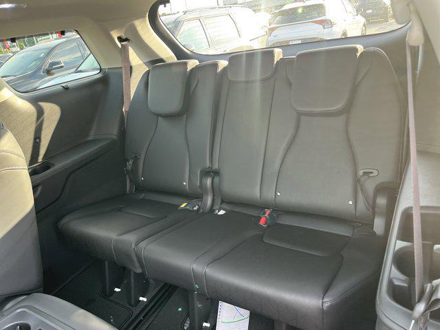 new 2026 Kia Carnival Hybrid car, priced at $51,285