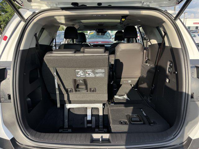new 2026 Kia Carnival Hybrid car, priced at $51,285