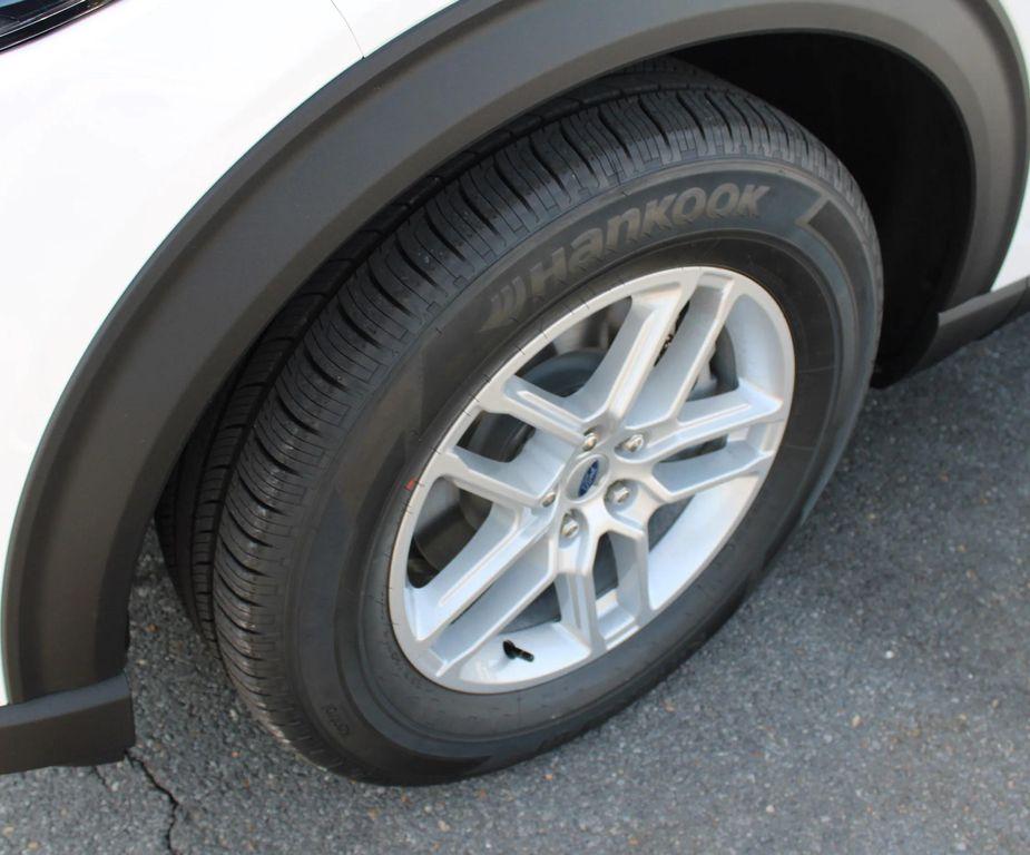 new 2025 Ford Explorer car, priced at $42,540