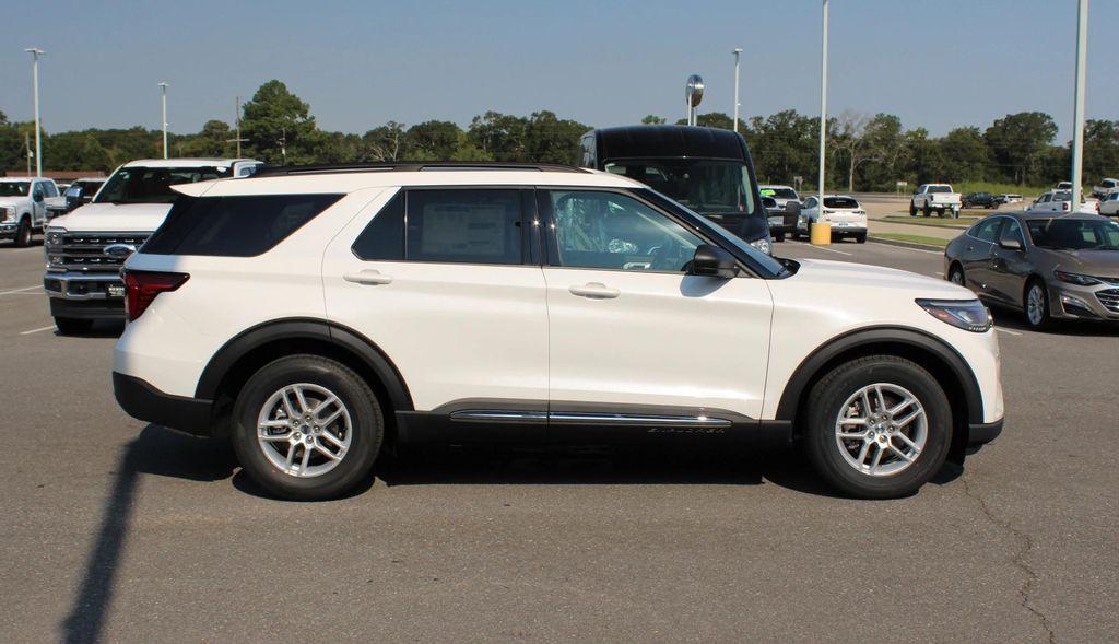 new 2025 Ford Explorer car, priced at $42,540