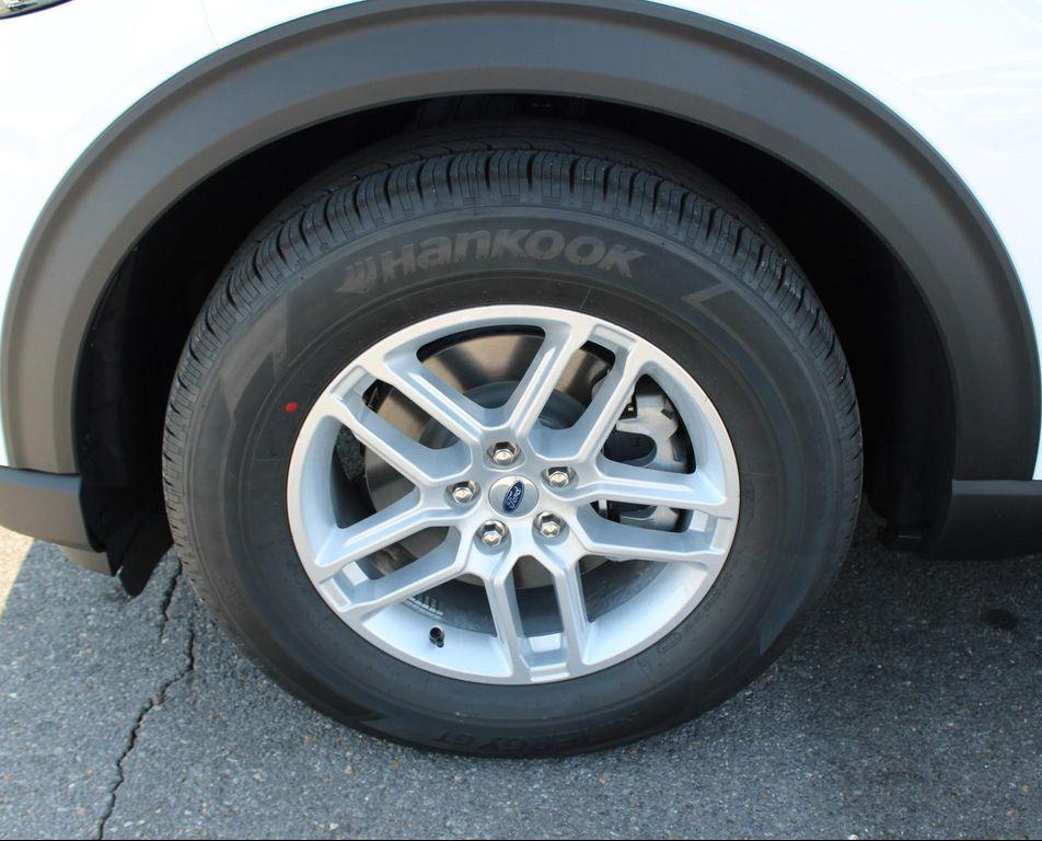 new 2025 Ford Explorer car, priced at $42,540