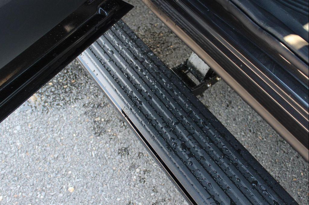 new 2025 Ford Expedition car, priced at $78,985