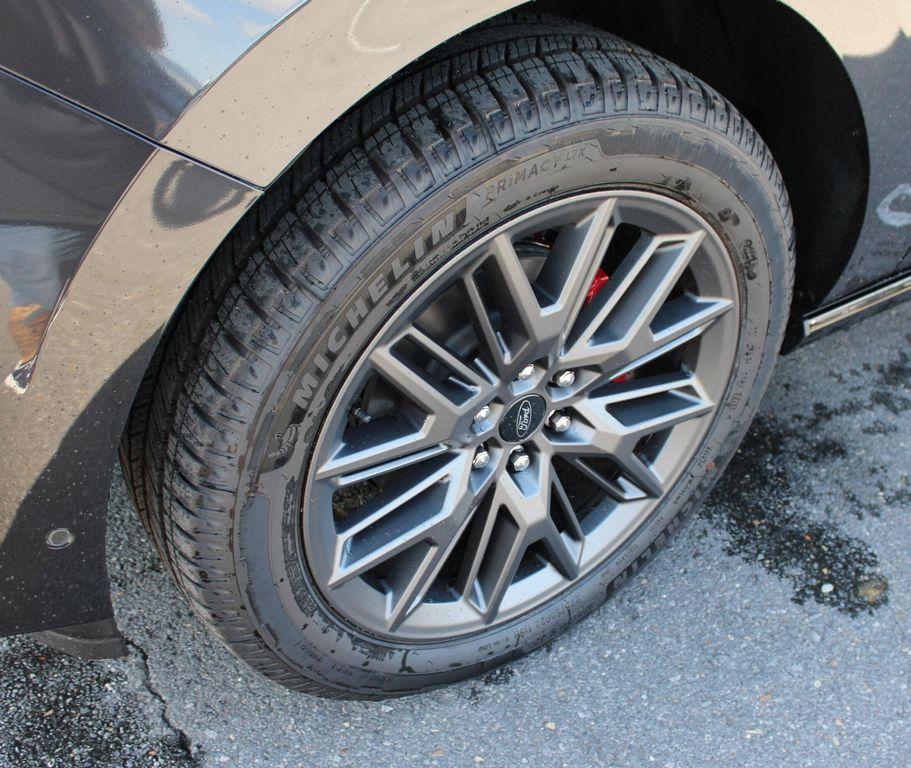 new 2025 Ford Expedition car, priced at $78,985