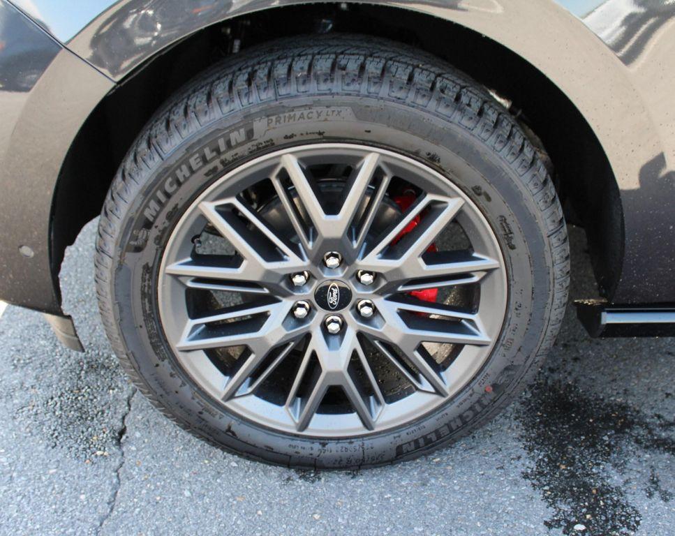 new 2025 Ford Expedition car, priced at $78,985