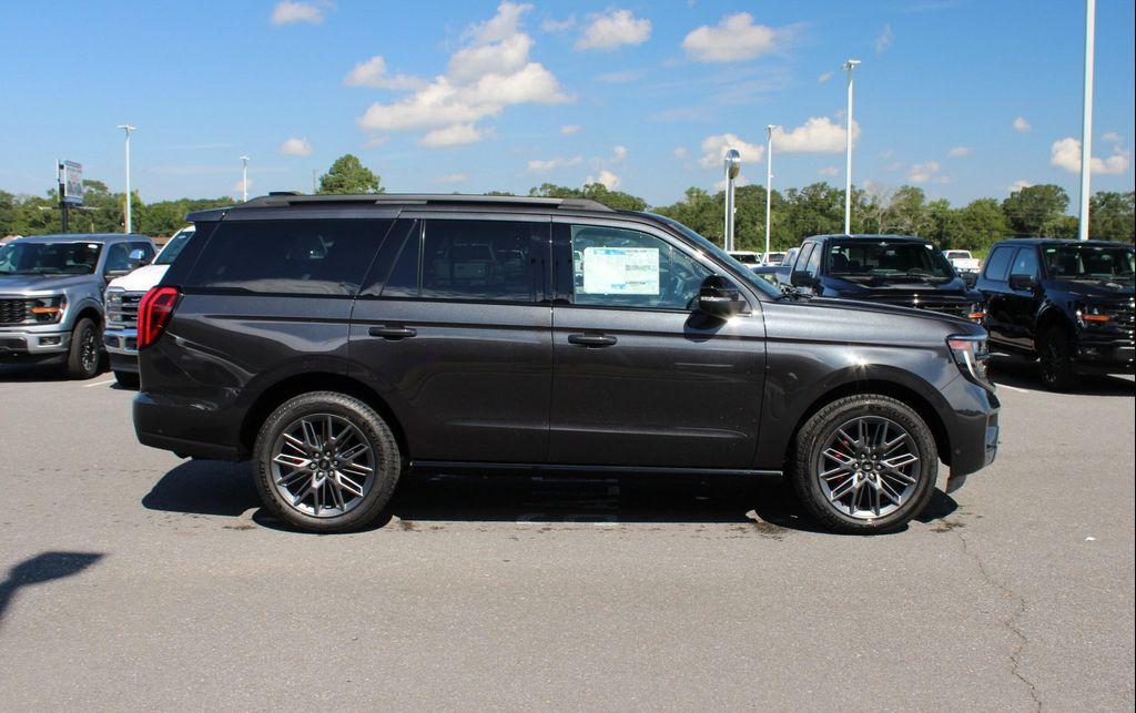 new 2025 Ford Expedition car, priced at $78,985