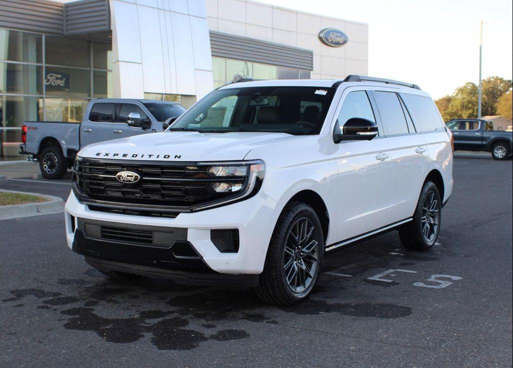 new 2025 Ford Expedition car, priced at $84,730