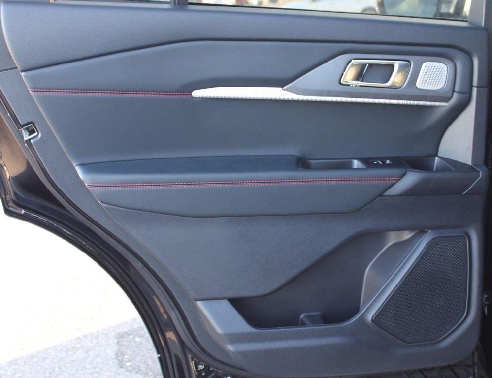new 2025 Ford Explorer car, priced at $59,485