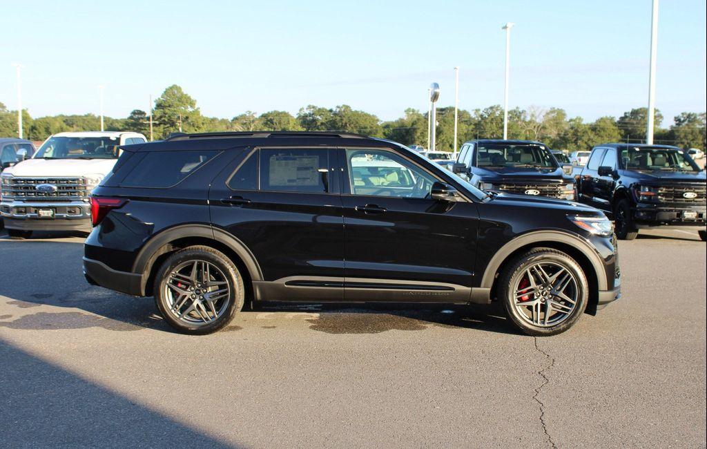 new 2025 Ford Explorer car, priced at $59,485