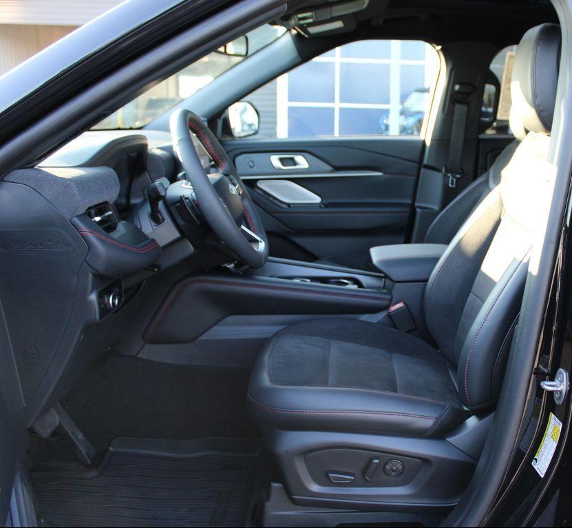new 2025 Ford Explorer car, priced at $59,485