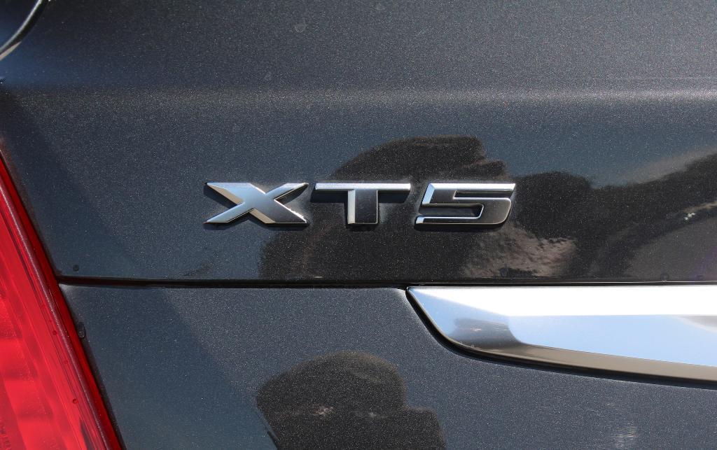 used 2019 Cadillac XT5 car, priced at $26,997