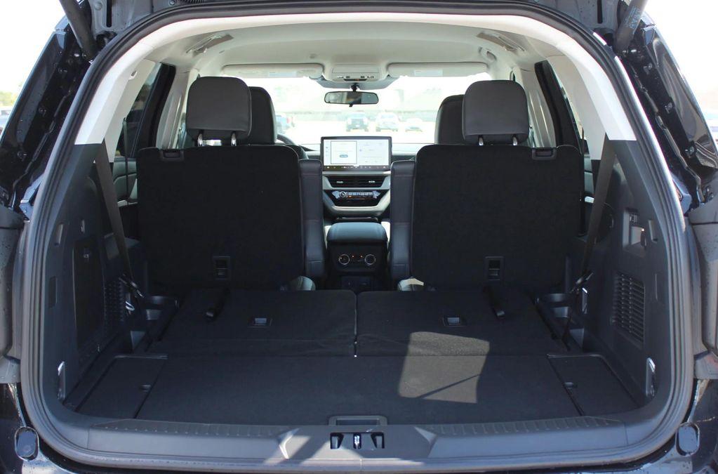 new 2025 Ford Explorer car, priced at $45,405