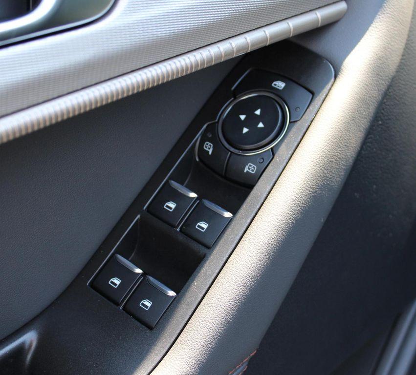 new 2025 Ford Explorer car, priced at $45,405
