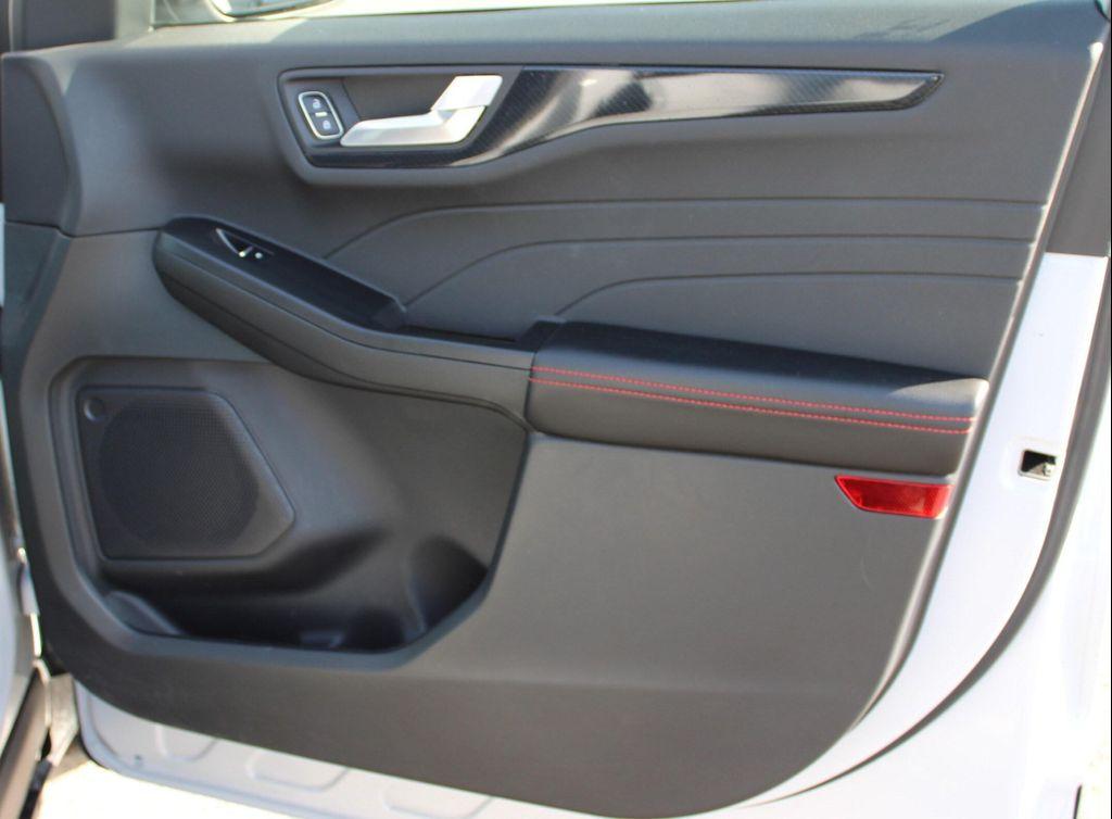 used 2025 Ford Escape car, priced at $26,997