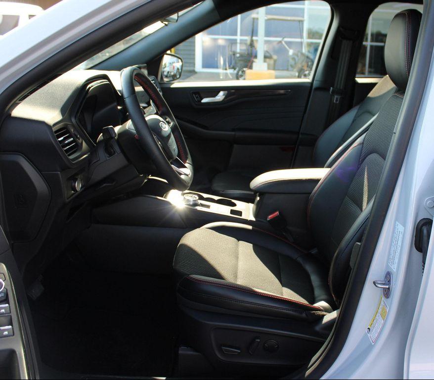 used 2025 Ford Escape car, priced at $26,997