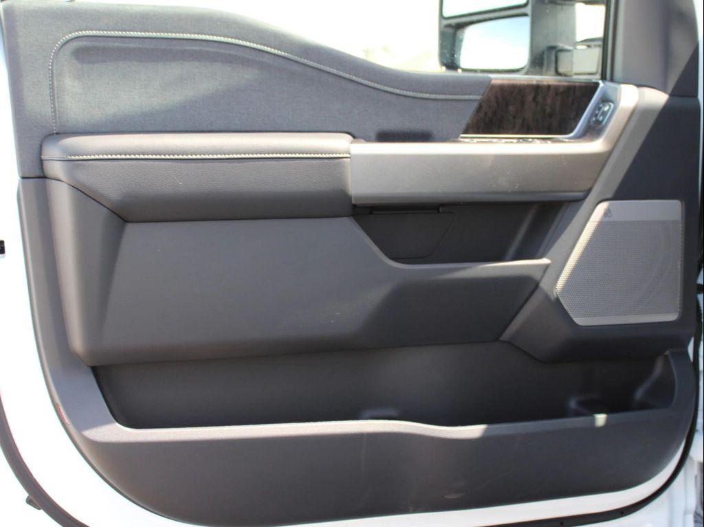 new 2025 Ford F-250 car, priced at $79,720