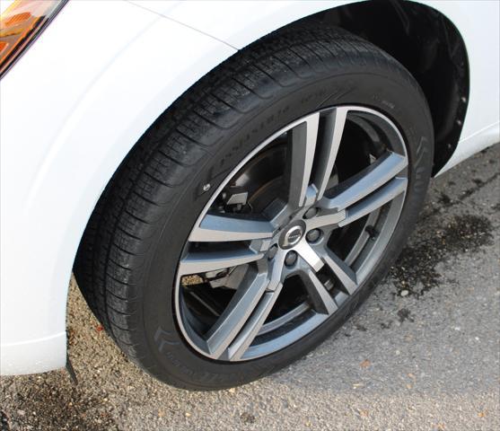 used 2021 Volvo XC60 car, priced at $26,777