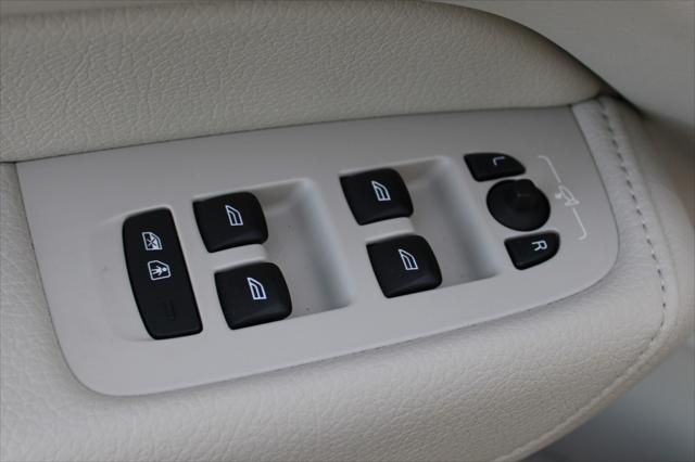 used 2021 Volvo XC60 car, priced at $26,777