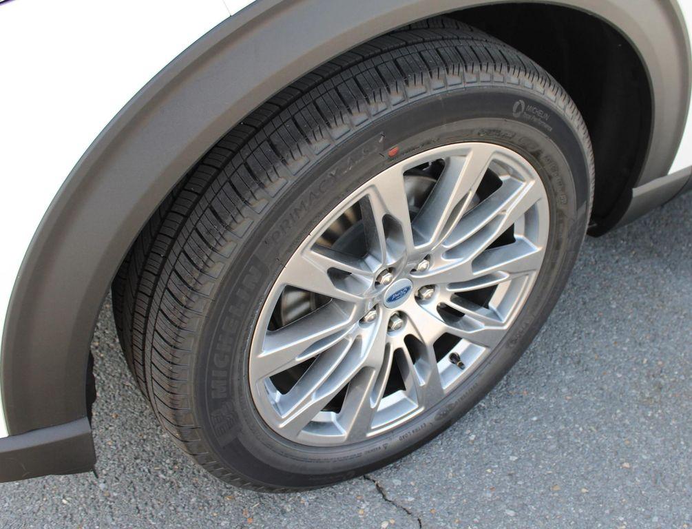 new 2025 Ford Explorer car, priced at $55,545
