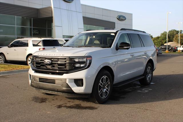 new 2025 Ford Expedition car, priced at $68,210