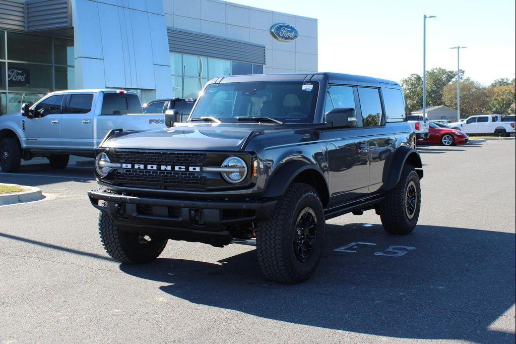 new 2025 Ford Bronco car, priced at $73,300