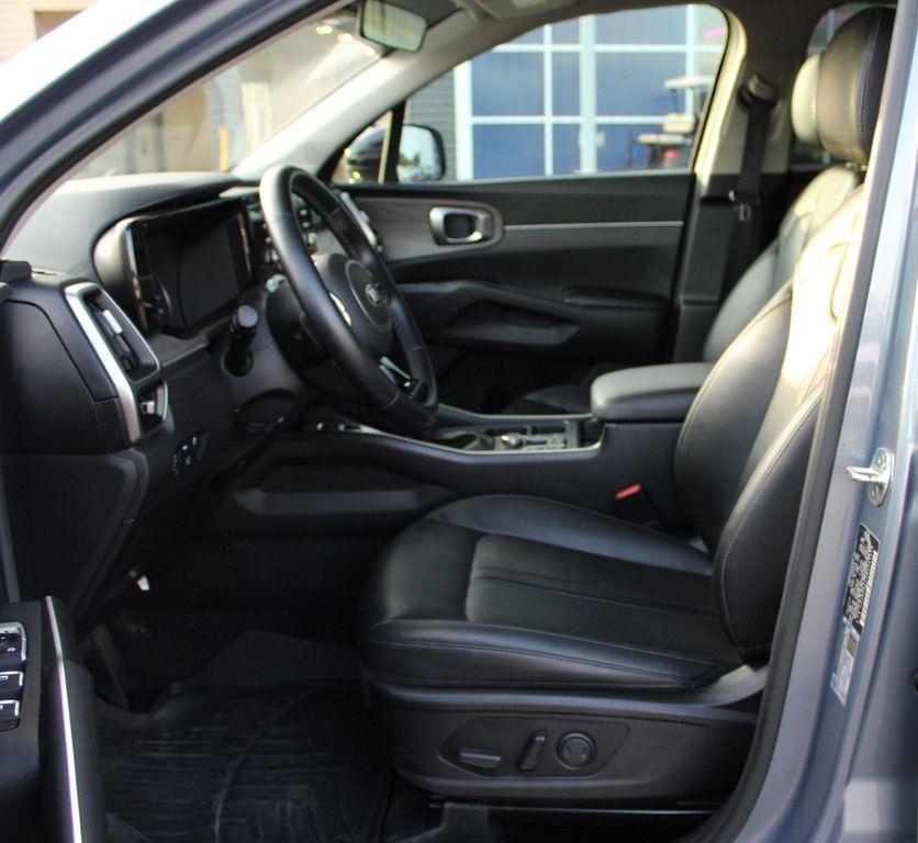 used 2021 Kia Sorento car, priced at $27,877