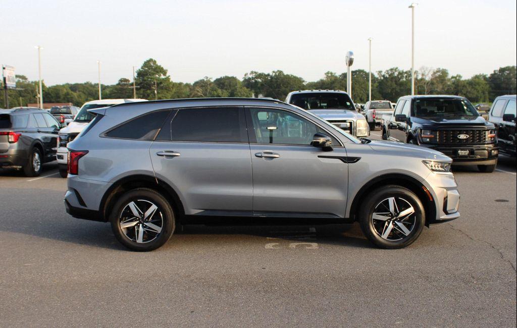 used 2021 Kia Sorento car, priced at $27,877