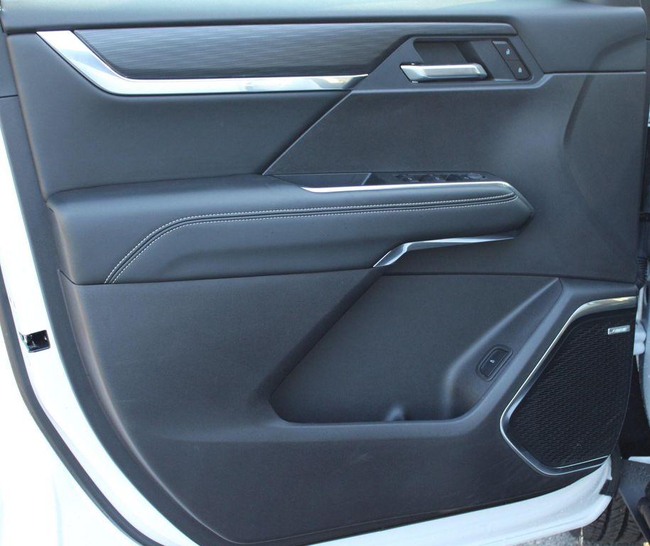used 2025 GMC Acadia car, priced at $37,877