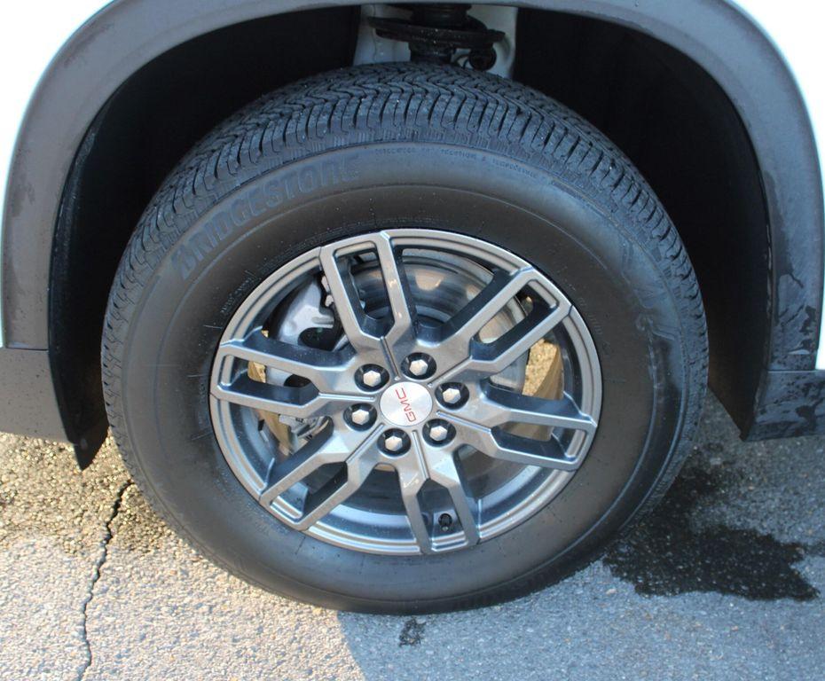 used 2025 GMC Acadia car, priced at $37,877
