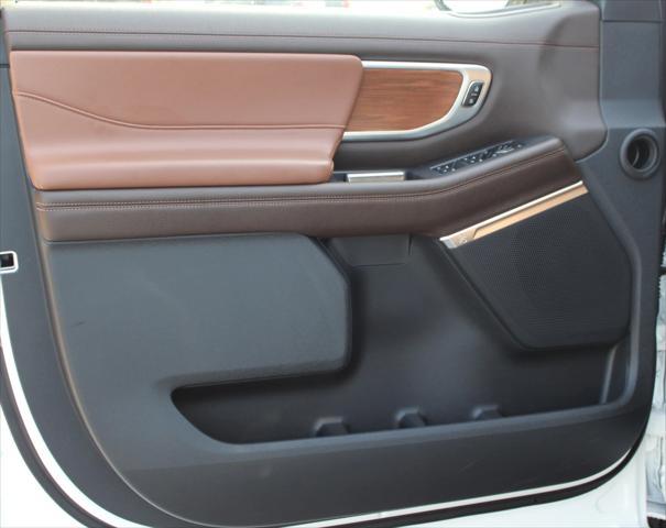 new 2025 Ford Expedition car, priced at $86,805