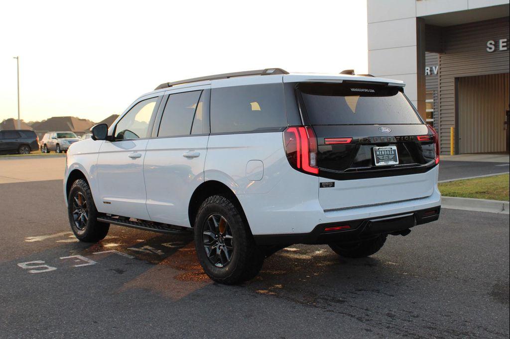new 2025 Ford Expedition car, priced at $84,785
