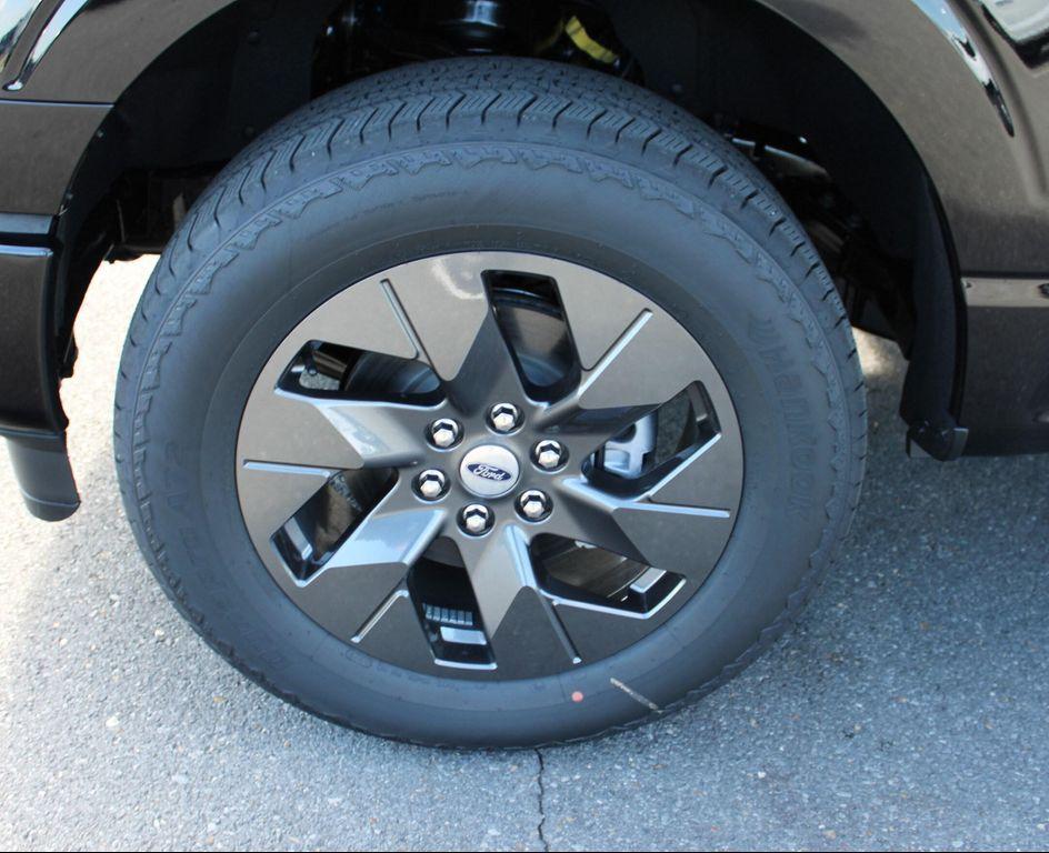 new 2025 Ford F-150 car, priced at $52,530