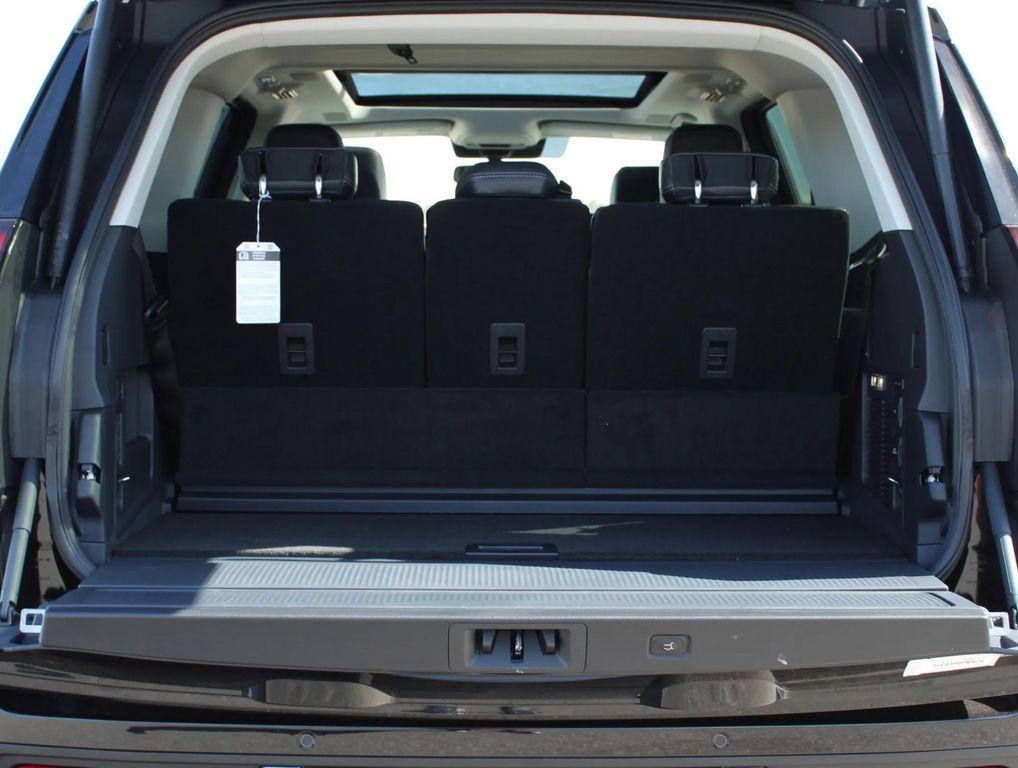 new 2025 Ford Expedition car, priced at $80,910