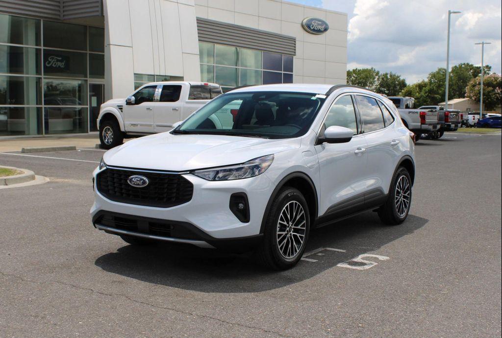 new 2025 Ford Escape PHEV car, priced at $39,550