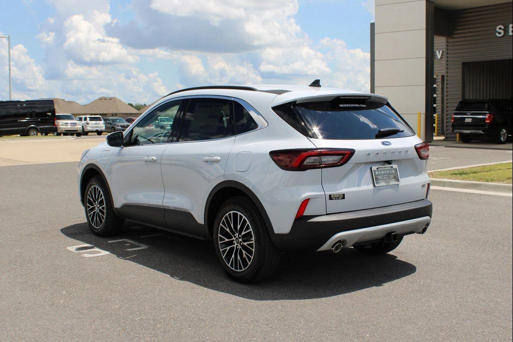 new 2025 Ford Escape PHEV car, priced at $39,550