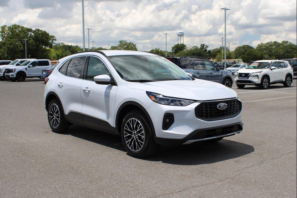 new 2025 Ford Escape PHEV car, priced at $39,550
