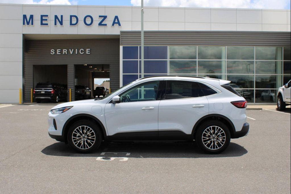 new 2025 Ford Escape PHEV car, priced at $39,550