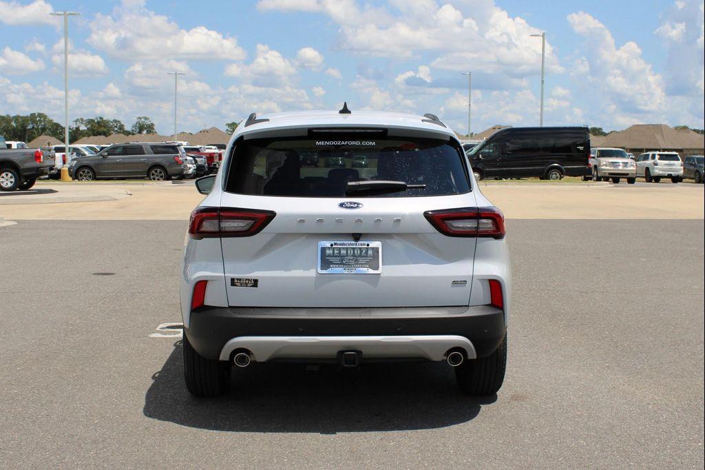new 2025 Ford Escape PHEV car, priced at $39,550